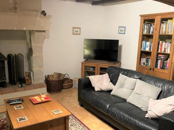 La Maison Tournesol - 3 Bedroom House With Large Garden Near Saumur Saint-Martin-de-la-Place Εξωτερικό φωτογραφία